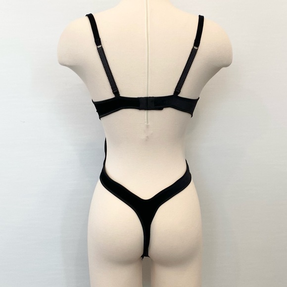Y2K Victoria’s Secret Velvet Black Stretch Metallic  Bodysuit Camisole 34D M - Picture 6 of 7